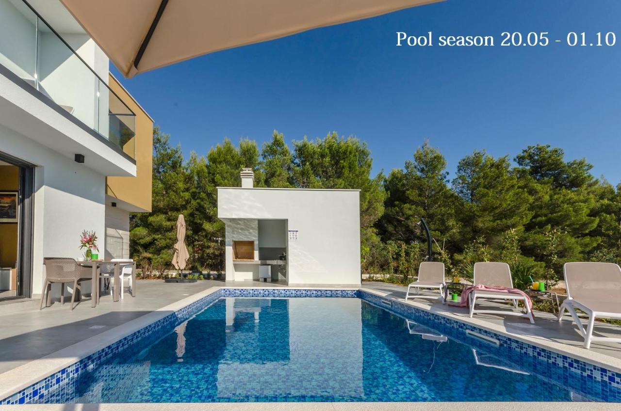Apartments Villa Adriana I Срима Екстериор снимка