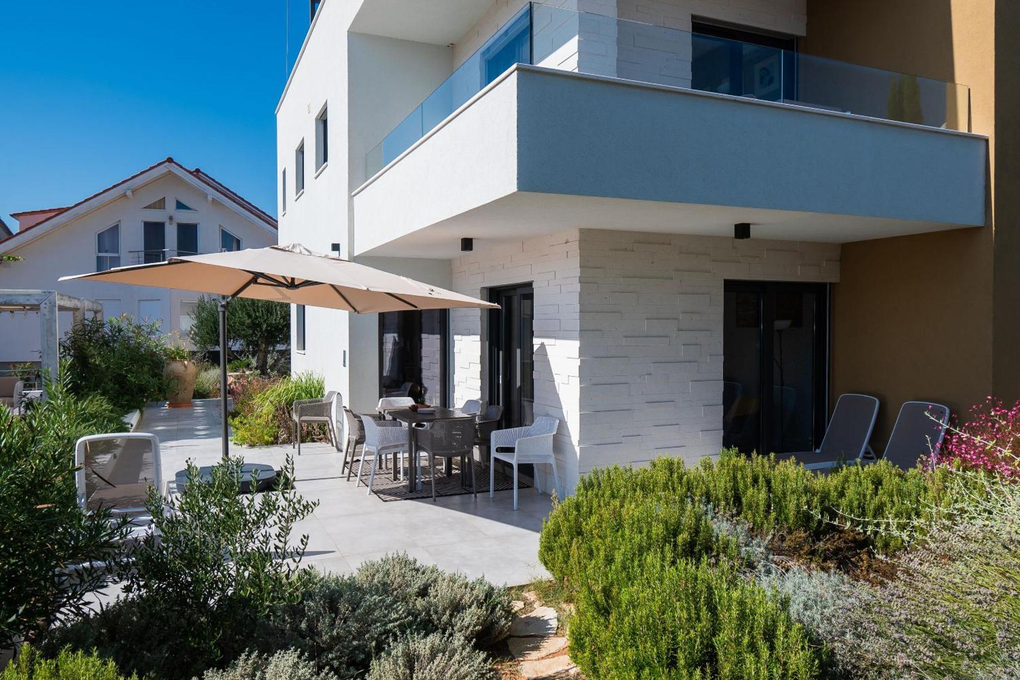Apartments Villa Adriana I Срима Екстериор снимка