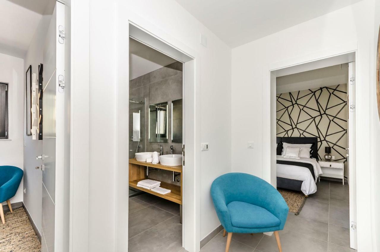 Apartments Villa Adriana I Срима Екстериор снимка