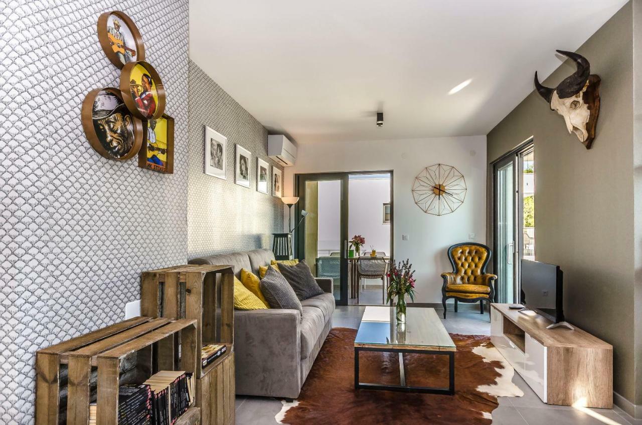 Apartments Villa Adriana I Срима Екстериор снимка