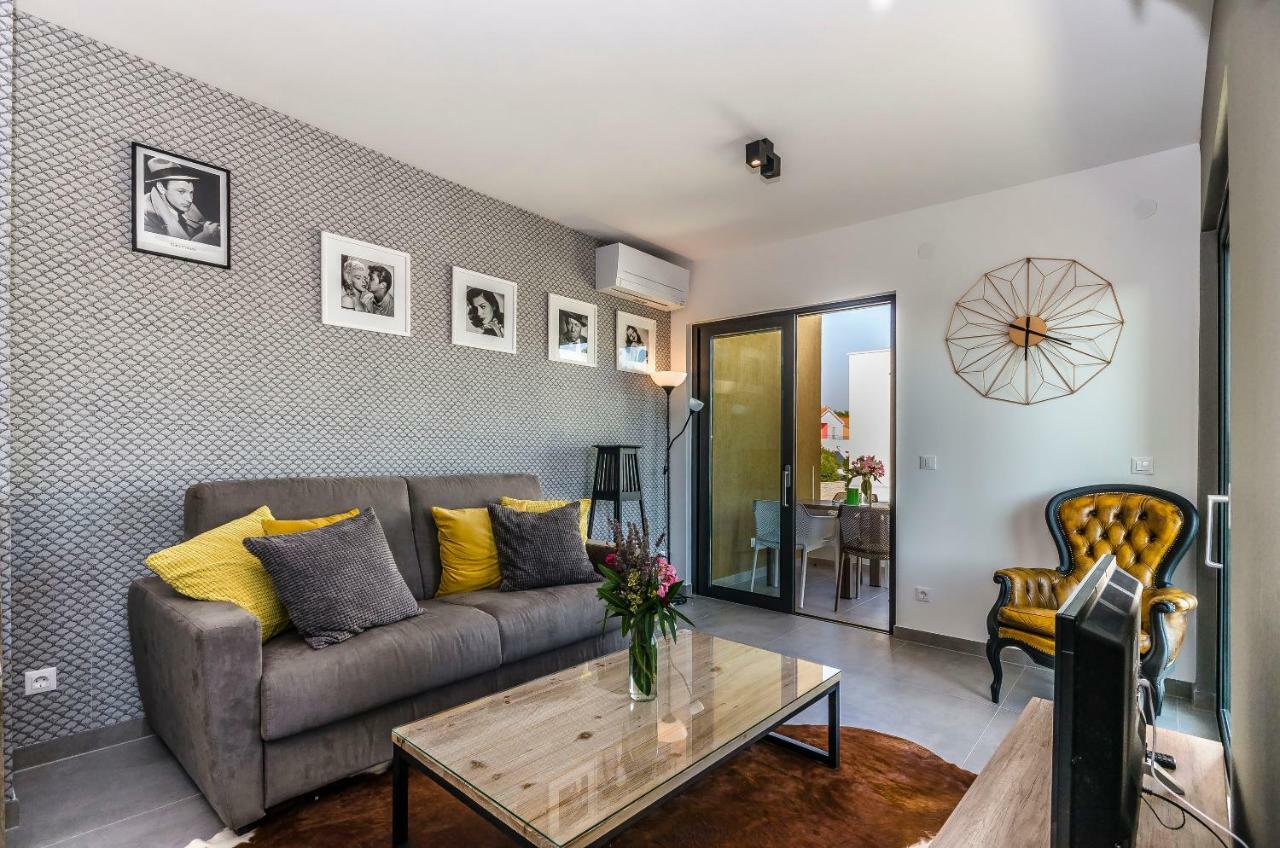 Apartments Villa Adriana I Срима Екстериор снимка