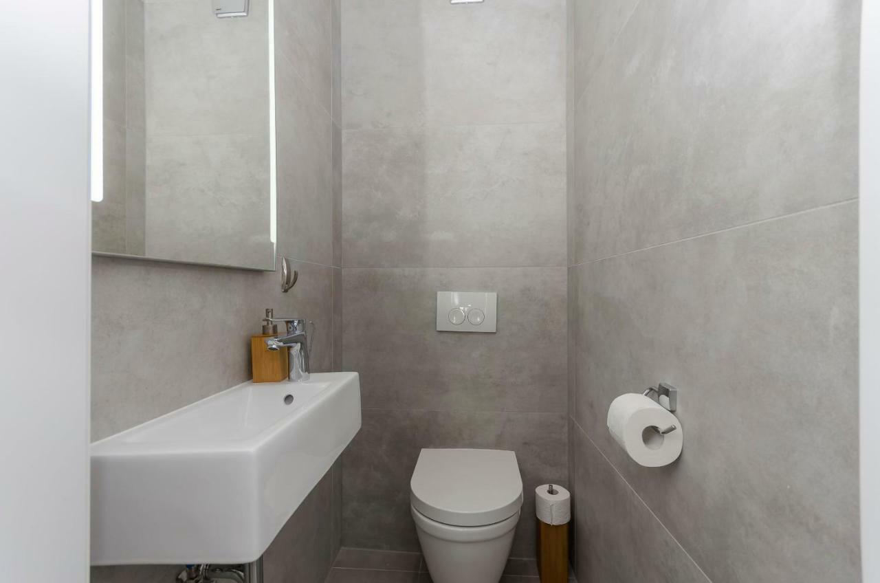 Apartments Villa Adriana I Срима Екстериор снимка